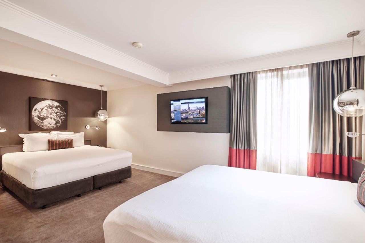 Pullman Melbourne Albert Park Kültér fotó A room at the hotel
