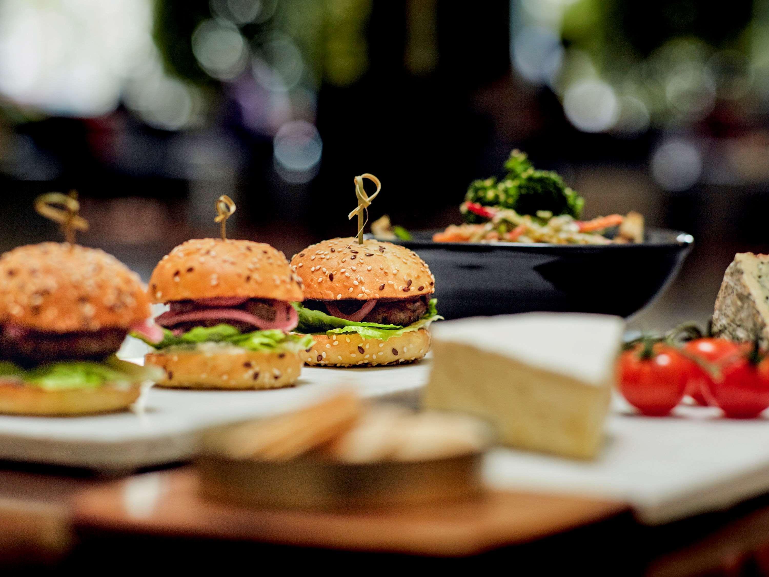 Pullman Melbourne Albert Park Kültér fotó A selection of sliders